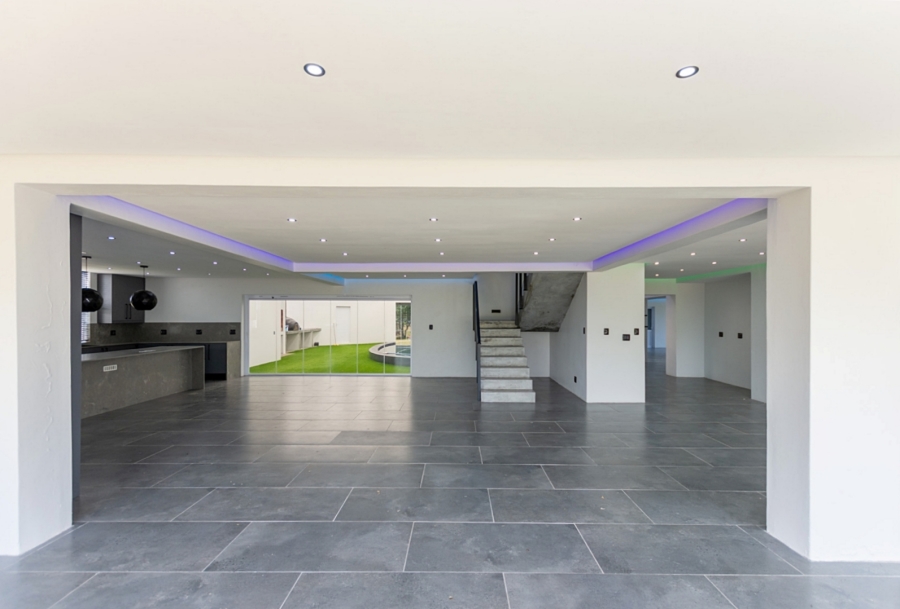 9 Bedroom Property for Sale in Long Acres Country Estate Western Cape